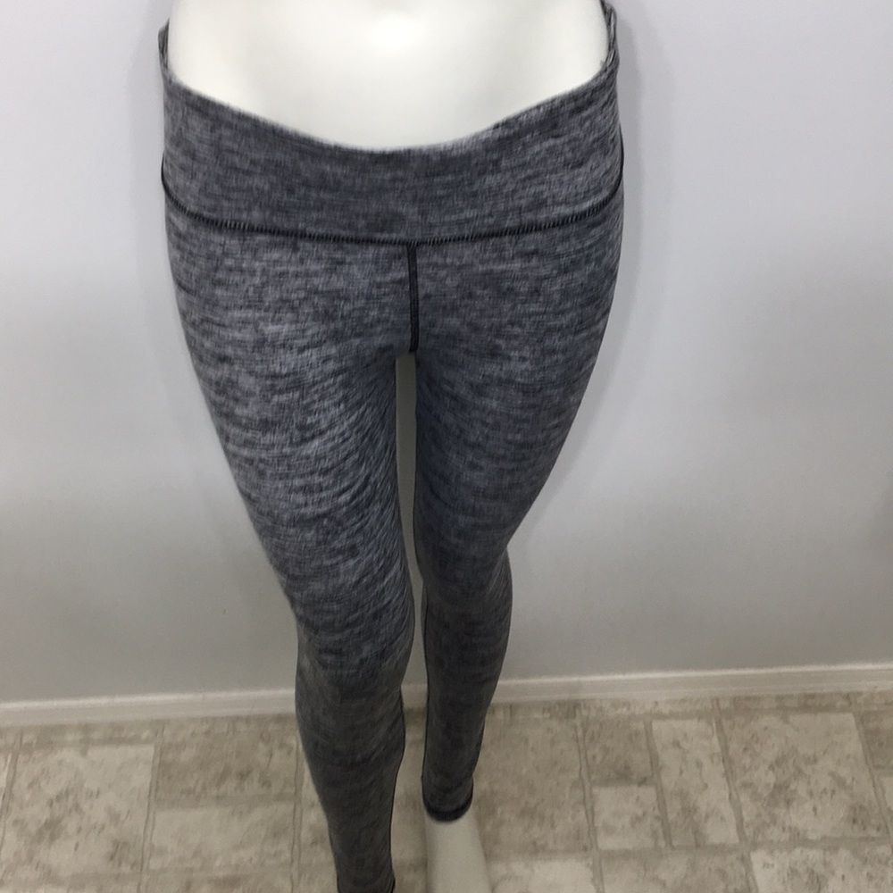 Infinite Gray Black Legging Size Medium